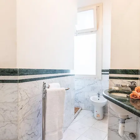 Tiny Ponte Vecchio By Mmega فلورنس